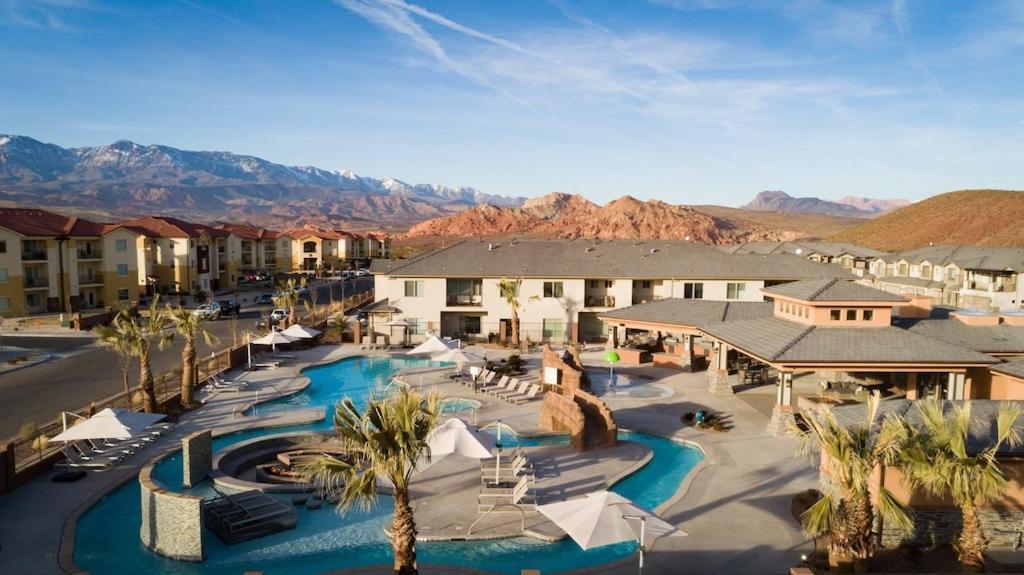 Zion Village 339 3 Bed, 2 And A Half Bath, Game Systems, Mister System, And Community Pool هوريكاين المظهر الخارجي الصورة