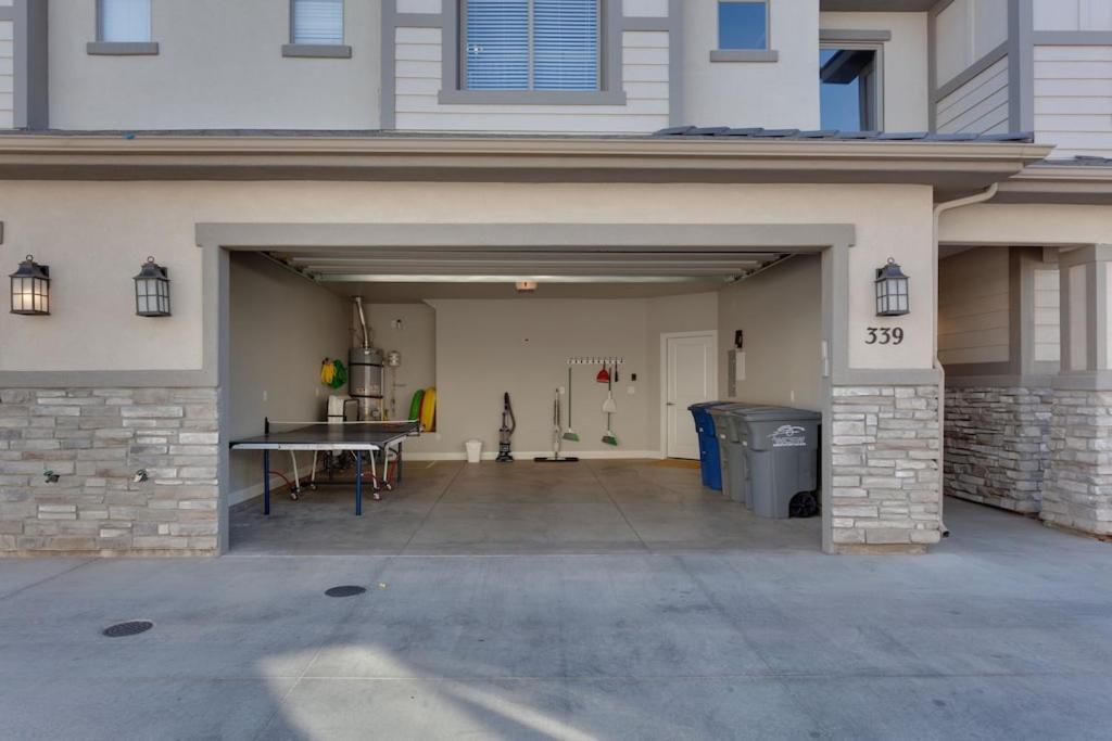 Zion Village 339 3 Bed, 2 And A Half Bath, Game Systems, Mister System, And Community Pool هوريكاين المظهر الخارجي الصورة
