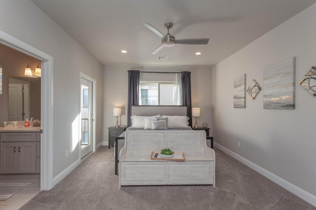 Zion Village 339 3 Bed, 2 And A Half Bath, Game Systems, Mister System, And Community Pool هوريكاين المظهر الخارجي الصورة