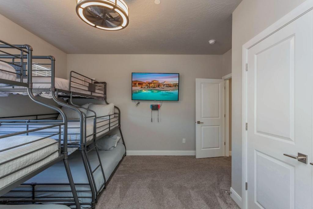 Zion Village 339 3 Bed, 2 And A Half Bath, Game Systems, Mister System, And Community Pool هوريكاين المظهر الخارجي الصورة